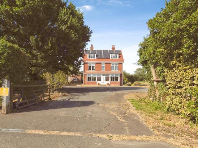 House for sale in Littlecote, West Sussex