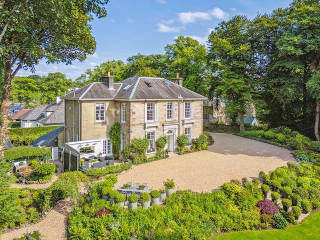 House for sale in Milngavie, Scotland