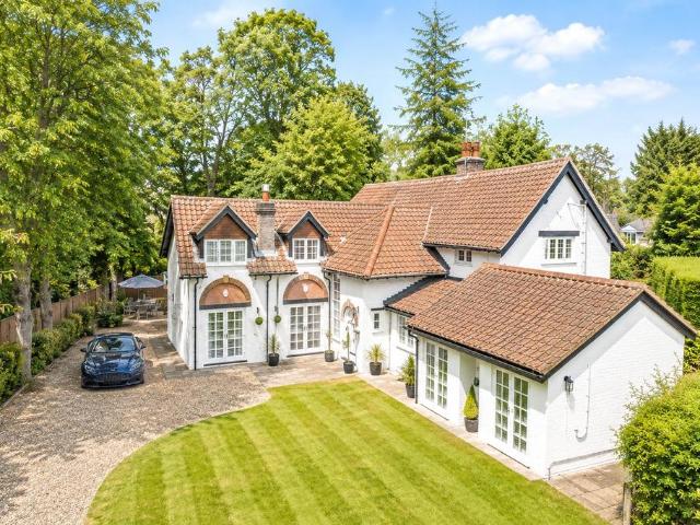 House for sale in Sunningdale, Windsor and Maidenhead