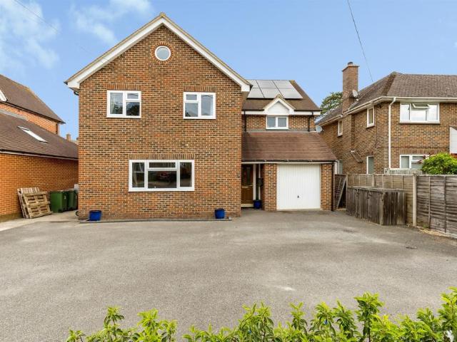 House for sale in Horsham, West Sussex