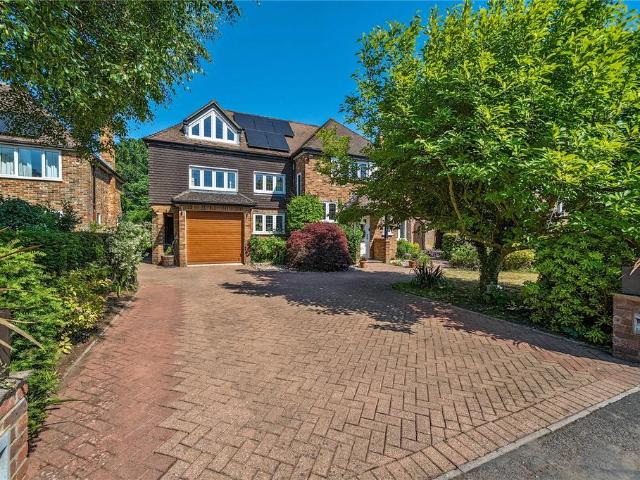 House for sale in Burnham, Swallow