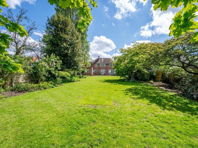 House for sale in Roehampton, Greater London