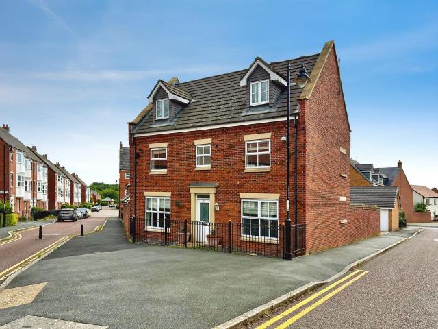 House for sale in North Gosforth, Newcastle upon Tyne