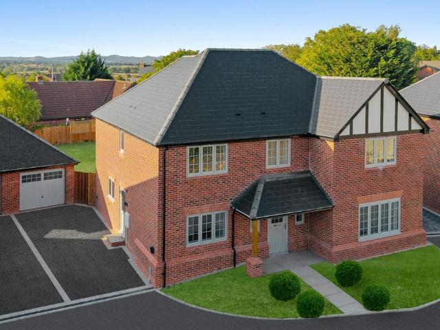 House for sale in Bromsberrow Heath, Gloucestershire