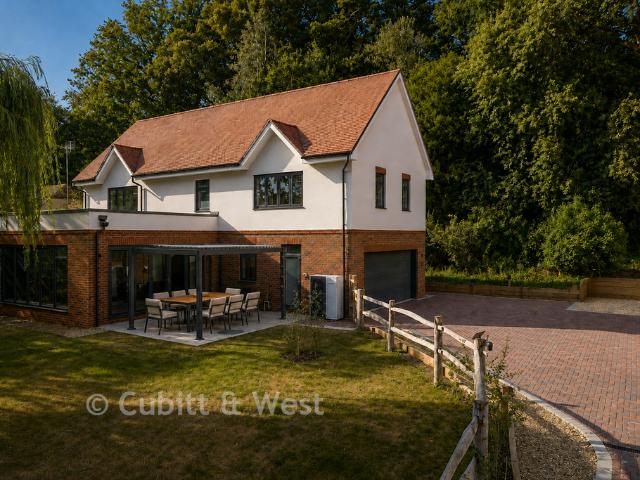 House for sale in Horsham, West Sussex