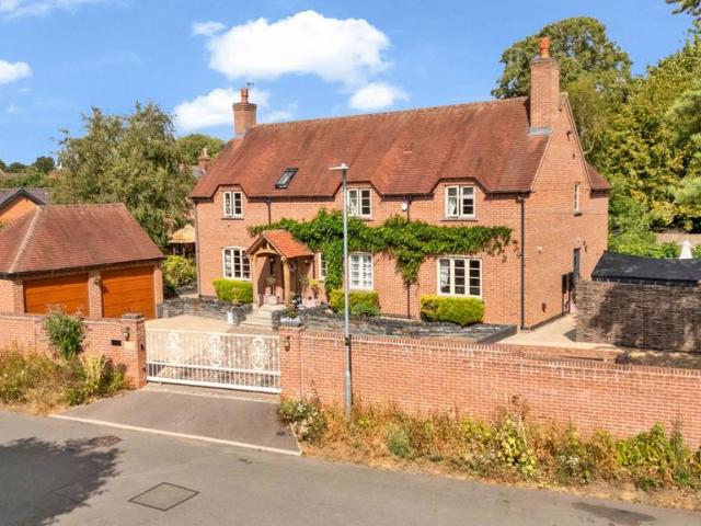 House for sale in Brentingby, Leicestershire