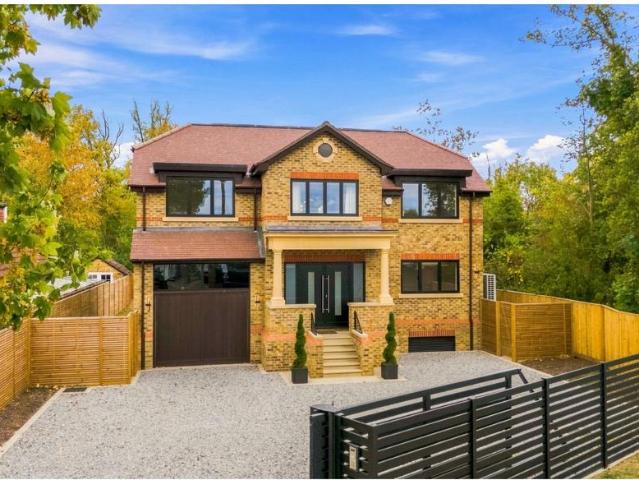House for sale in Wraysbury