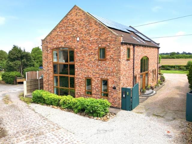 House for sale in Pollington, East Riding Of Yorkshire