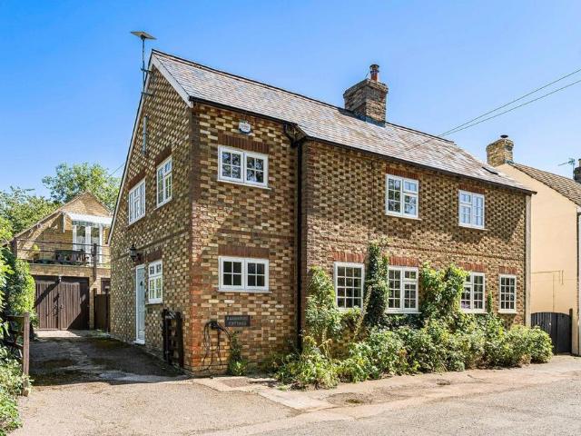 House for sale in Haynes, Bedfordshire