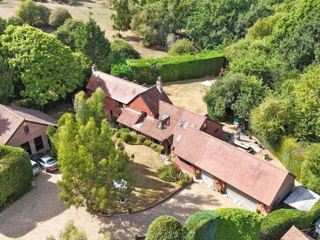 House for sale in Sarisbury Green, Fareham