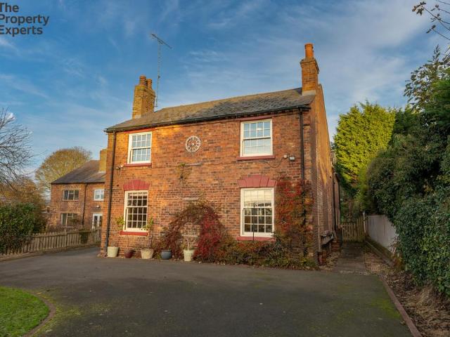 House for sale in Caunsall, Wyre Forest
