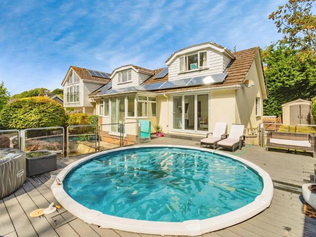 House for sale in Broadsands, Galmpton