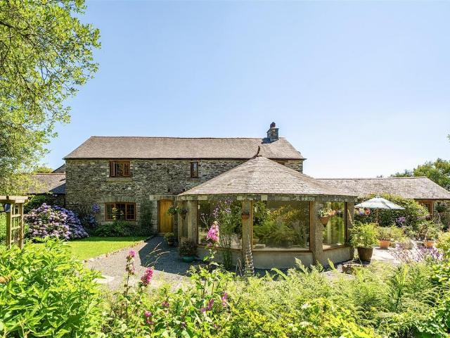 House for sale in Weir Quay, Devon