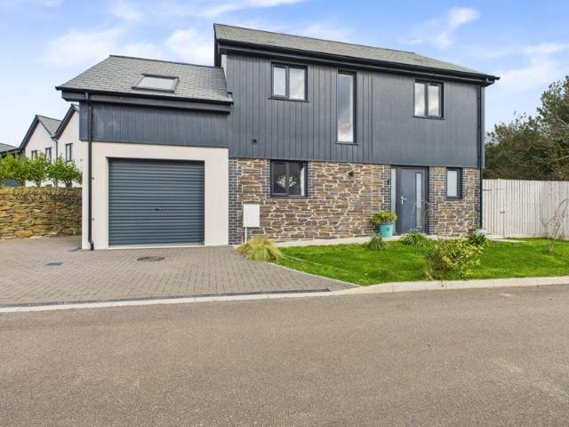 House for sale in Roseworthy, Cornwall