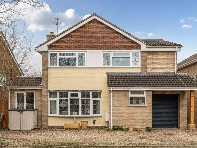 House for sale in Highway, Maidenhead
