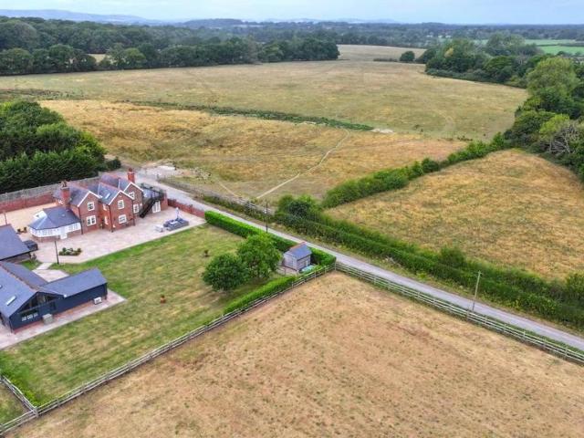House for sale in Horsebridge, Cross In Hand