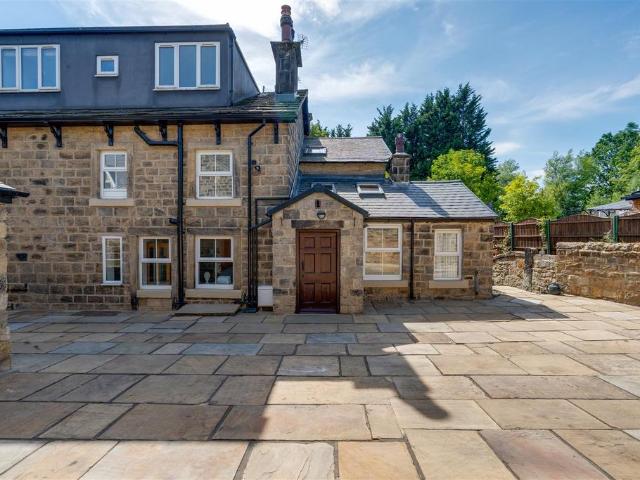 House for sale in Weetwood, West Yorkshire