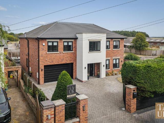 House for sale in Formby, Sefton