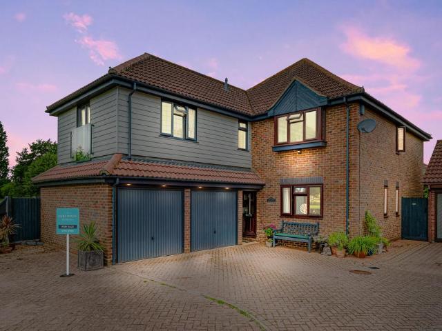 House for sale in North Shoebury, Alton Barnes
