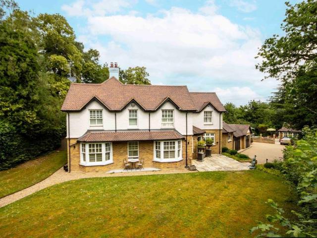 House for sale in Pouchen End, Hertfordshire