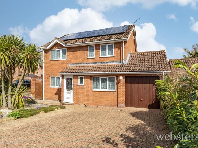 House for sale in Thorpe Marriott, Broadland