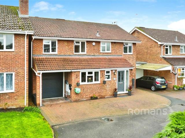 House for sale in Little Sandhurst