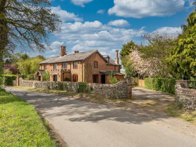 House for sale in Morningthorpe, Burgh St Peter