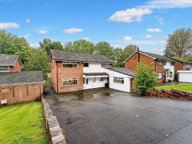 House for sale in Halton