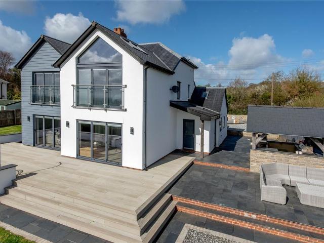House for sale in West Monkton, Somerset