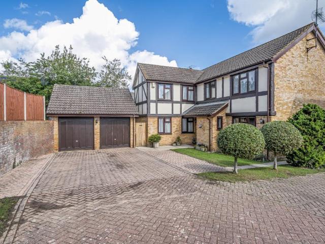 House for sale in Shinfield