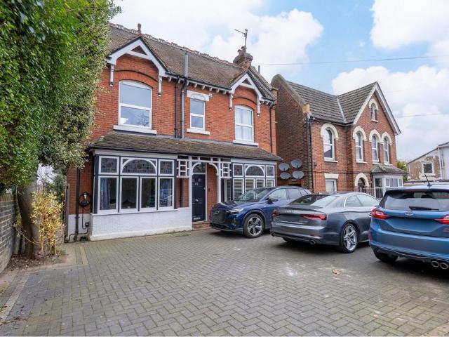House for sale in Snodhurst, Chatham