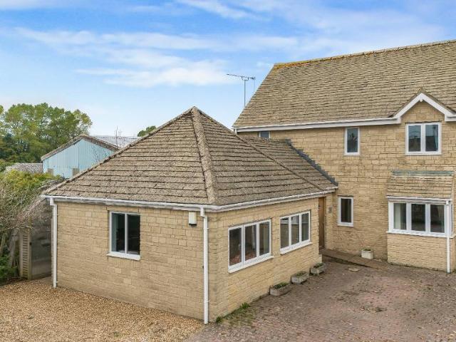 House for sale in Hawkesbury, Hawkesbury Upton
