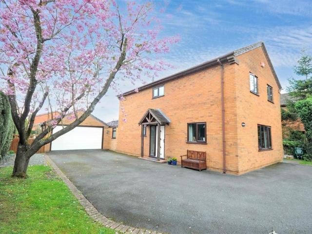 House for sale in Yarnfield and Cold Meece, Baswich