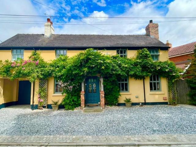 House for sale in Bicton, Frankwell
