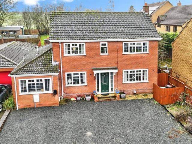 House for sale in Raunds
