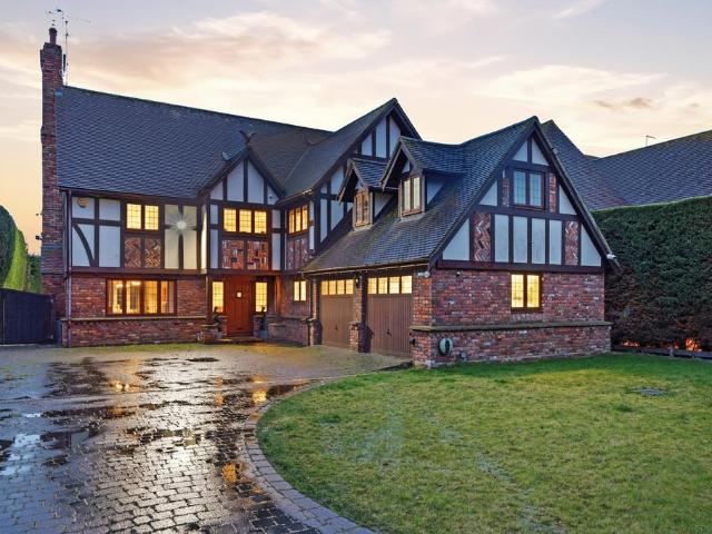 House for sale in Ramsden Bellhouse, Essex