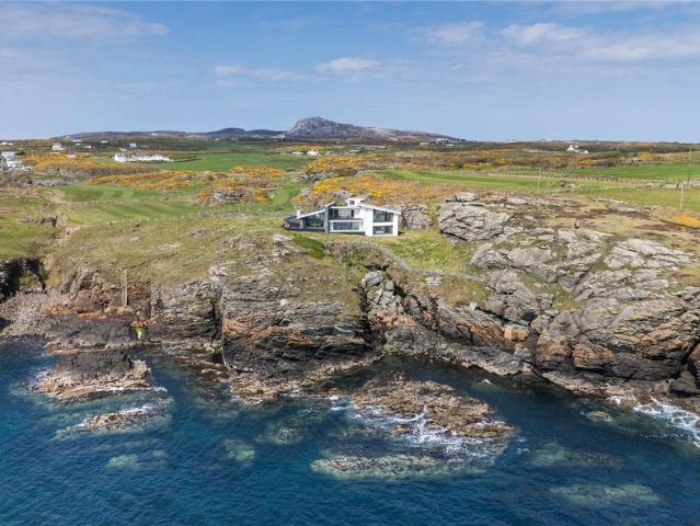 House for sale in Trearddur, Wales