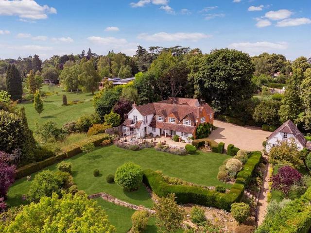 House for sale in Henley-on-Thames, Berrick Salome