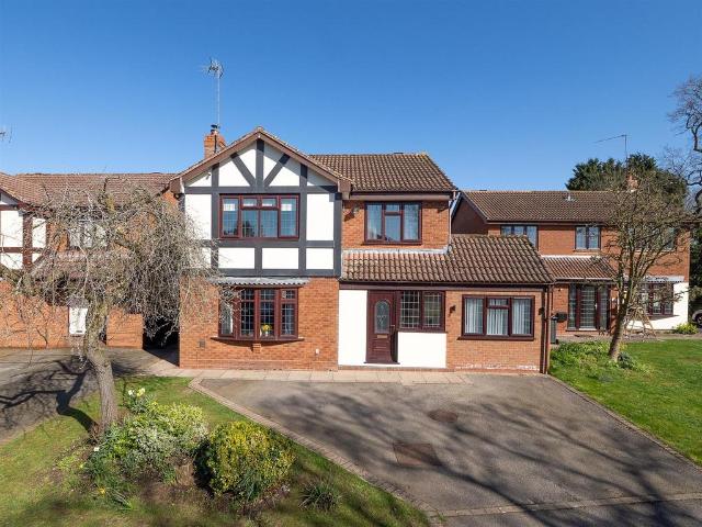 House for sale in Alderminster, Warwickshire