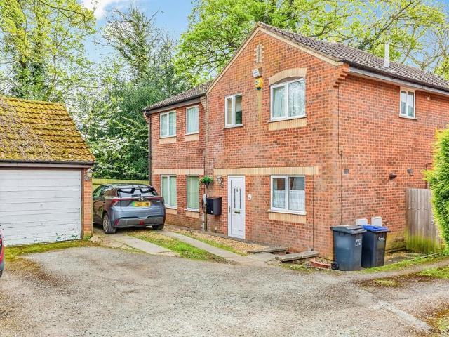 House for sale in Southfields, Northampton