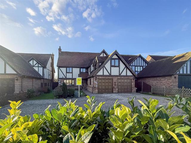 House for sale in North Fambridge, Maldon