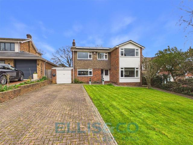 House for sale in Brook Street, Bourne Vale