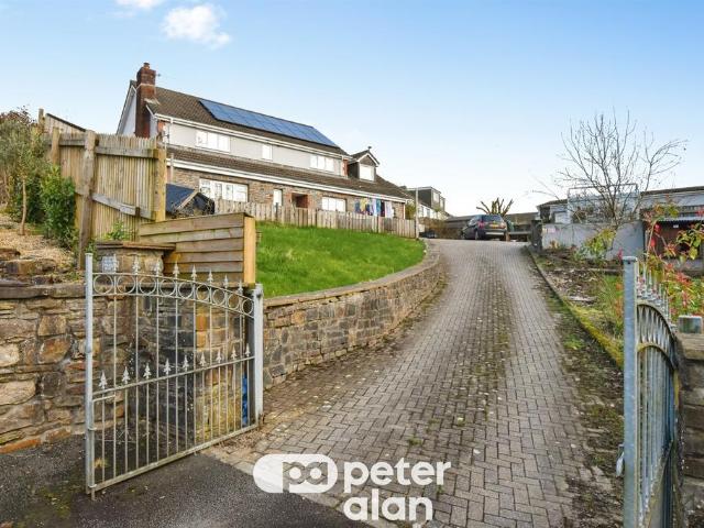 House for sale in Vaynor, Wales