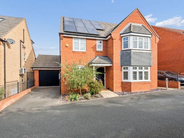 House for sale in Shefford, Central Bedfordshire