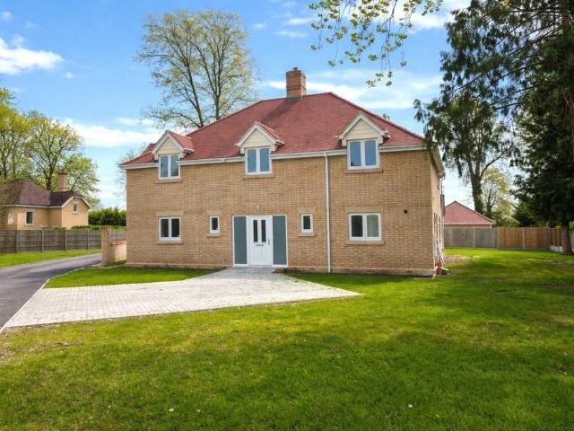 House for sale in Bedfordshire
