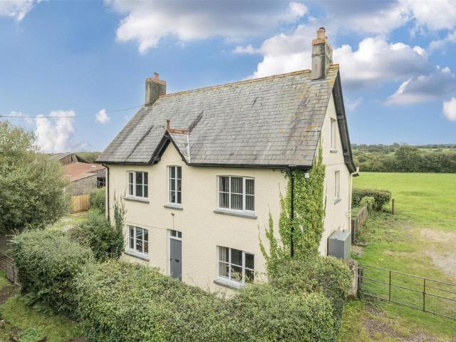House for sale in Weir Quay, Devon