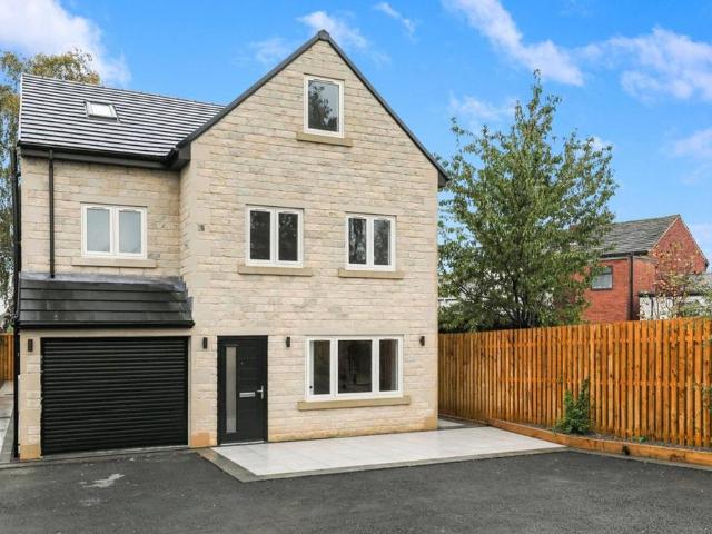 House for sale in Netherton, West Yorkshire