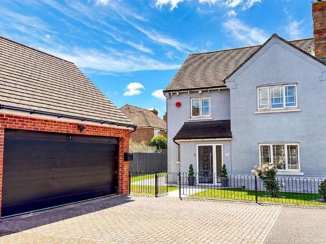 House for sale in Angmering, Clapham