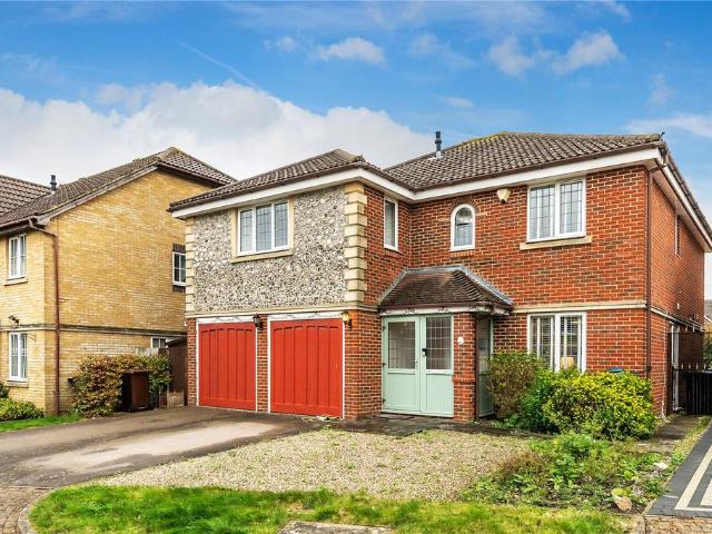 House for sale in Hillview, Surrey
