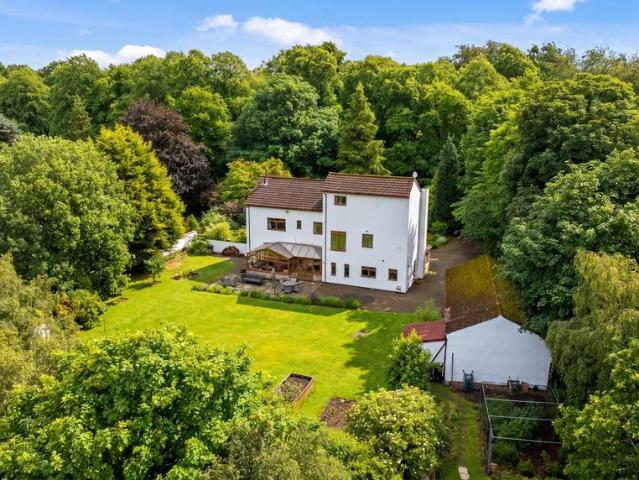 House for sale in Calverley, West Yorkshire
